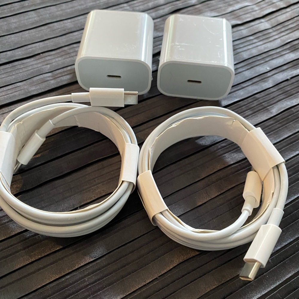 NEW IPHONE CHARGERS - 2